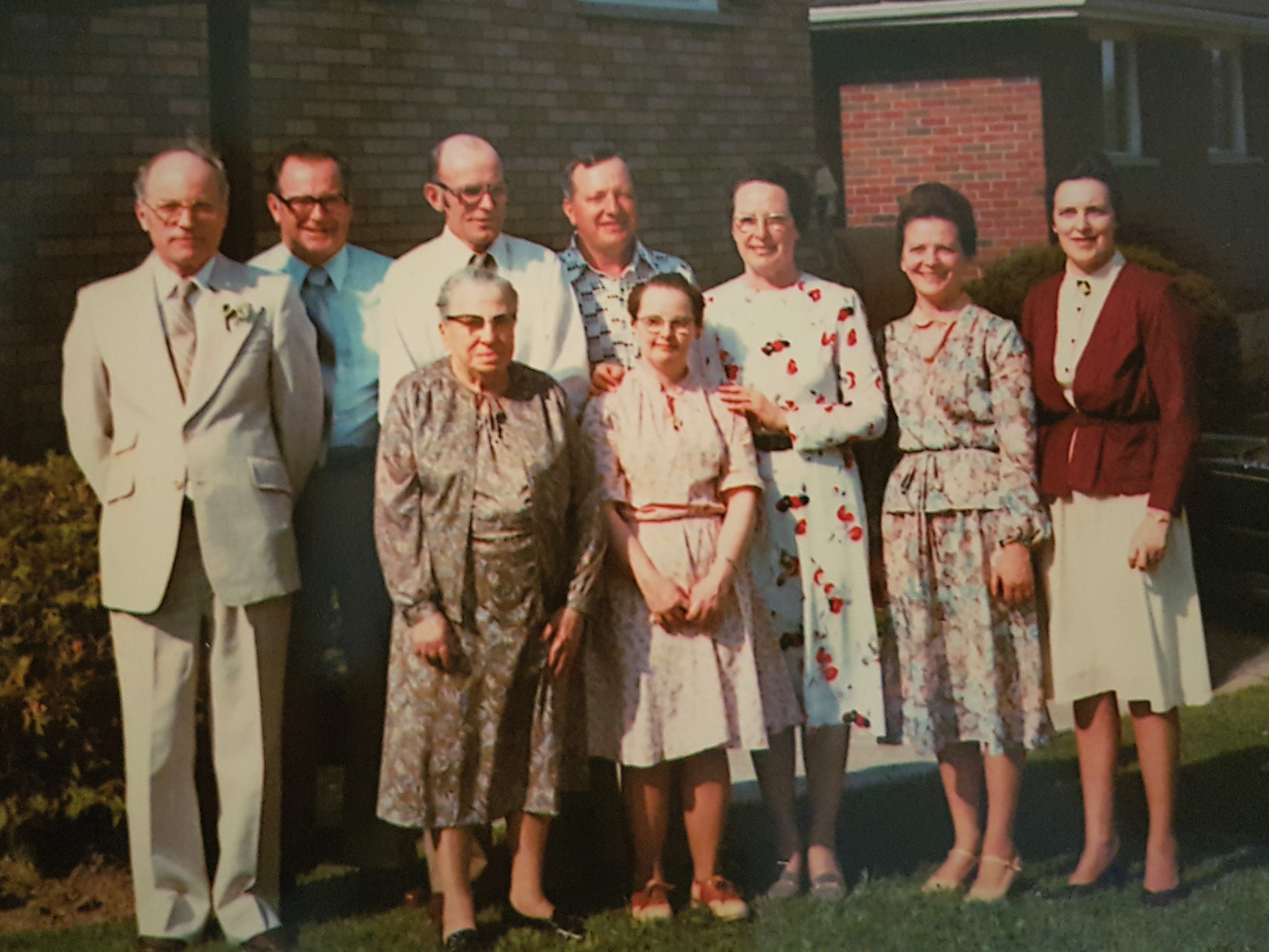 pictures/CECILIA & WILLIAM HUTCHISON/Groups/1.2 Hutchisons.jpg